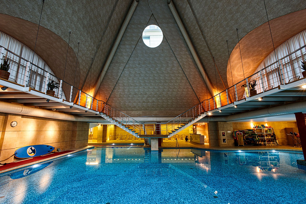 World Class Luxury Романов