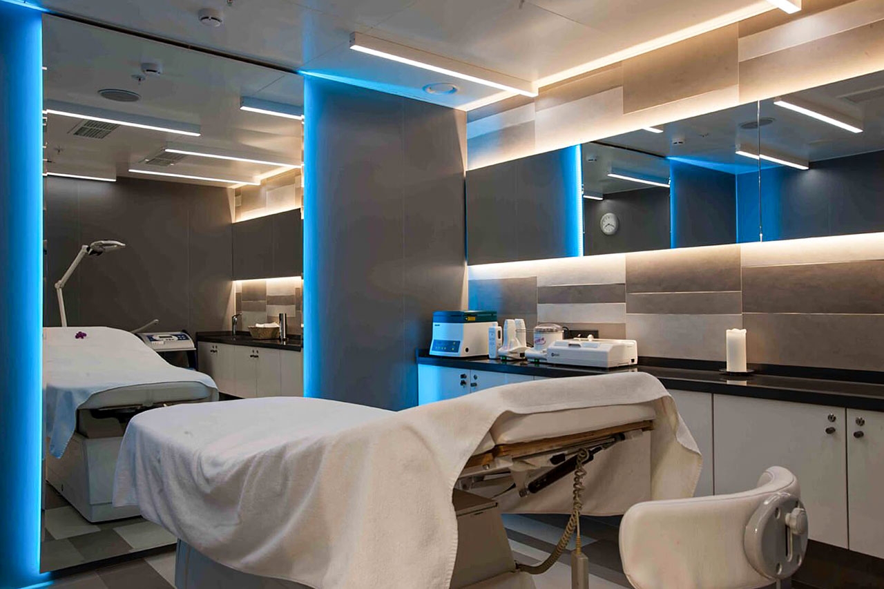 World Class Luxury Романов