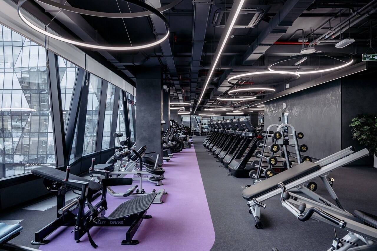CROCUS FITNESS ИСКРА ПАРК