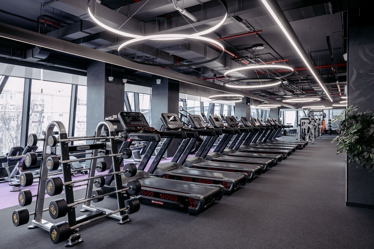CROCUS FITNESS ИСКРА ПАРК