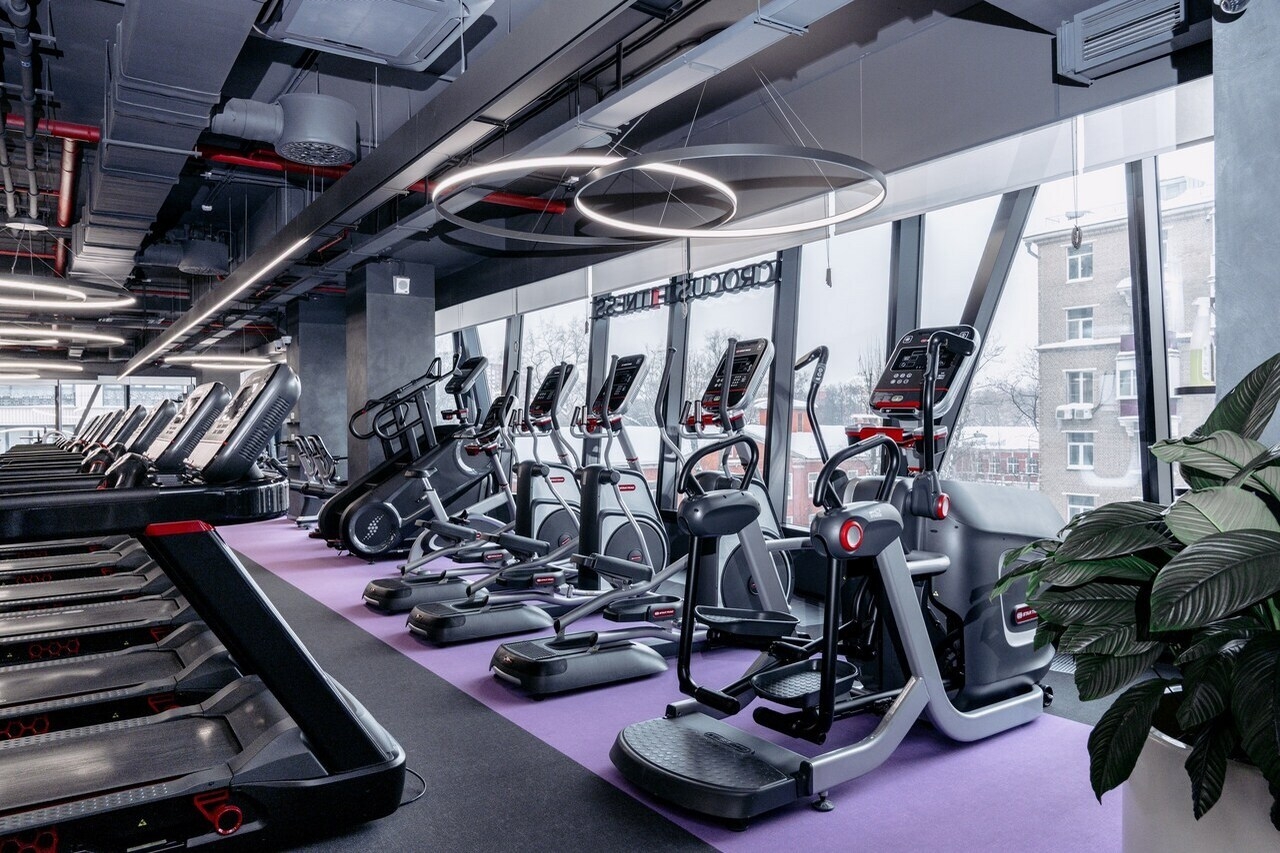 CROCUS FITNESS ИСКРА ПАРК