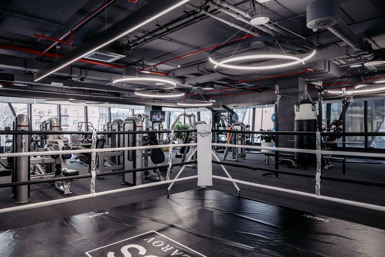 CROCUS FITNESS ИСКРА ПАРК