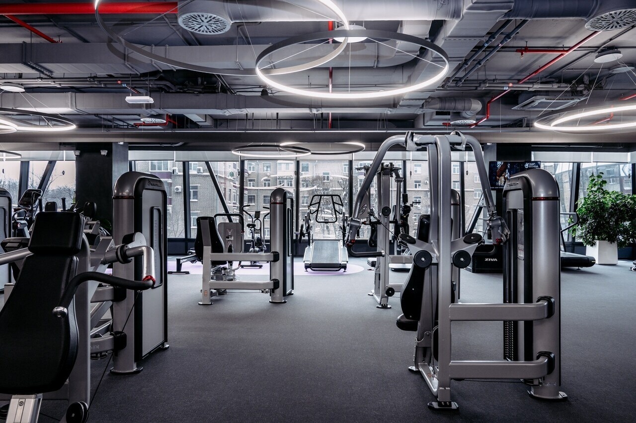 CROCUS FITNESS ИСКРА ПАРК