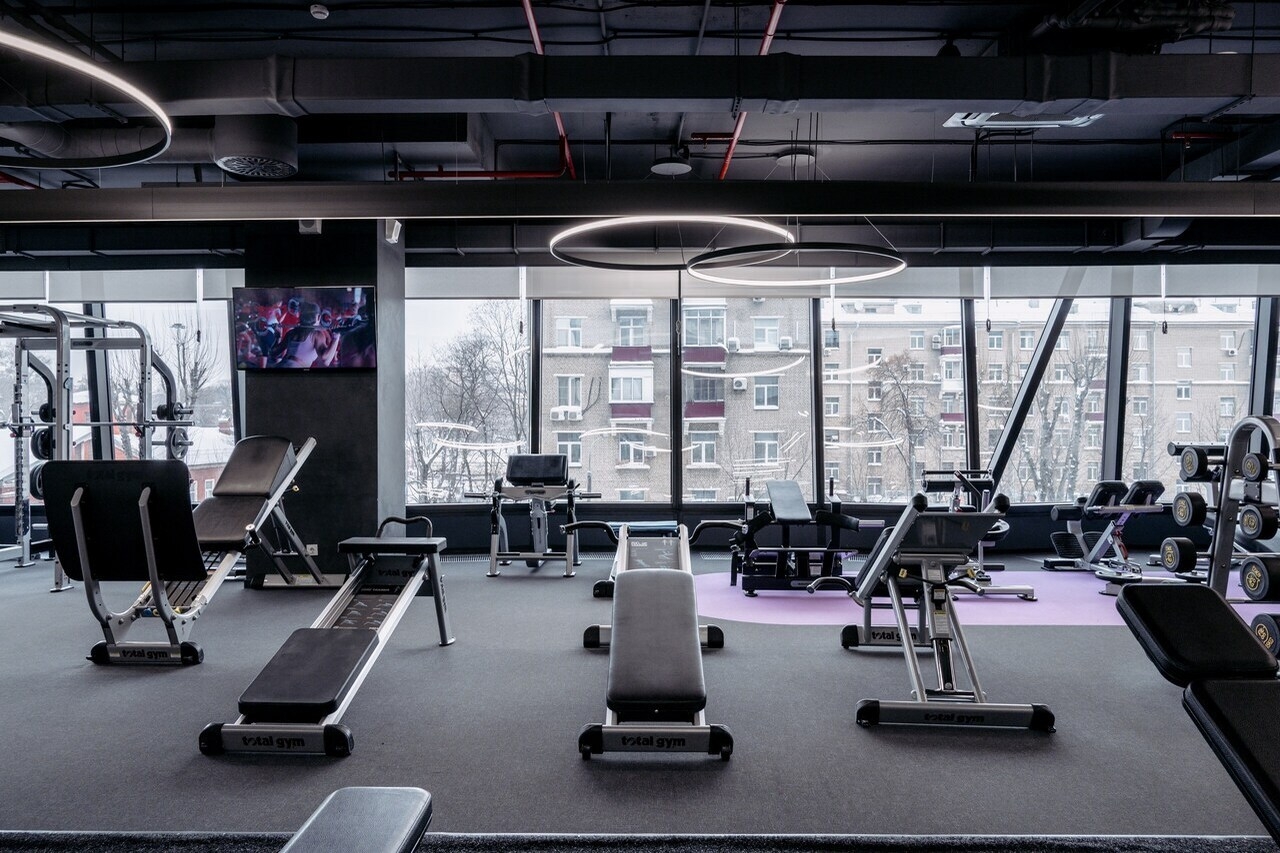 CROCUS FITNESS ИСКРА ПАРК