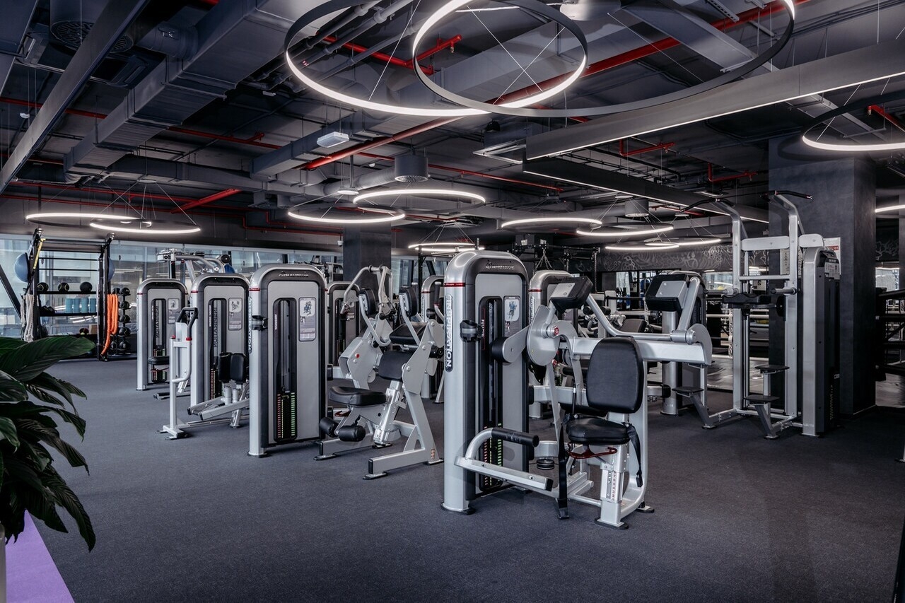 CROCUS FITNESS ИСКРА ПАРК