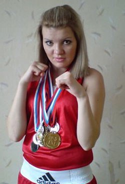 Клуб «Кислород» поздравляет победительницу турнира по Кикбоксингу