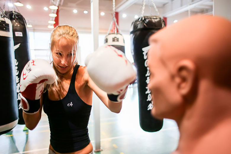 8 марта в «Академии бокса» (Лужники) пройдет открытый урок по боевому фитнесу для девушек