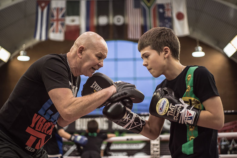 «Академия бокса» — Бокс учит детей хорошему